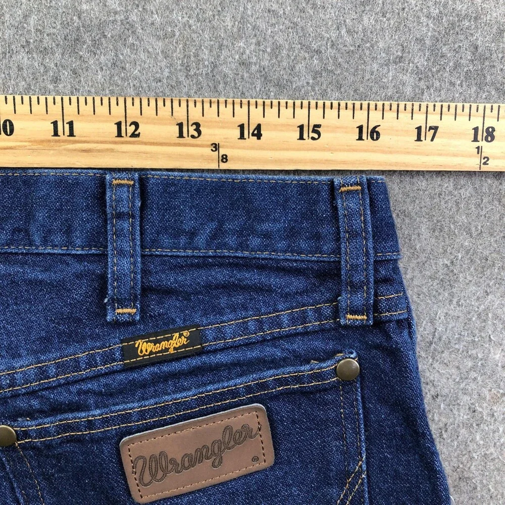 Wrangler Jeans Mens 34x32 Blue Medium Wash Regular Straight Denim 47MWZ - Picture 9 of 11